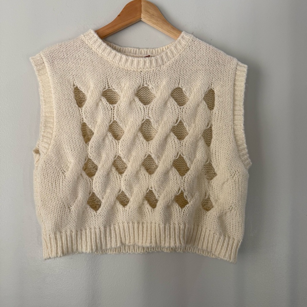 Anthropologie Pilcro Women’s Cutout Knit Vest ONE SIZE NWOT - Picture 5 of 13